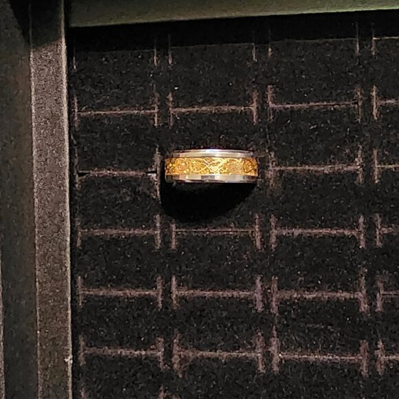 Men's assorted silver rings, size 10 - Picture 2 of 9